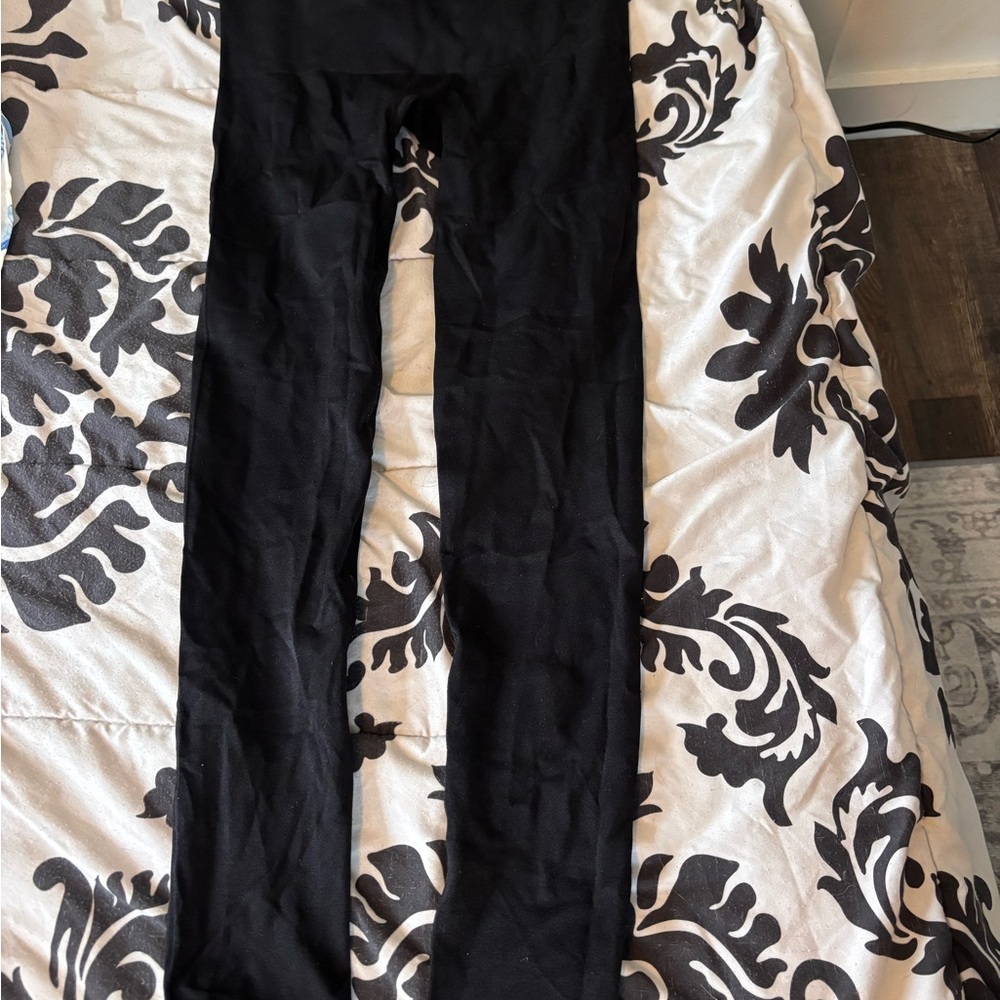 Shapermint Black High-Waisted Leggings - Size Large NWT - Picture 2 of 4